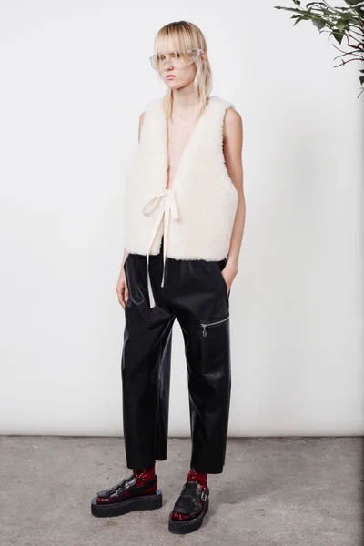 Look 18
